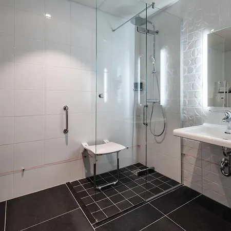 Ξενοδοχείο με διαμερίσματα Numa Docklands 4*