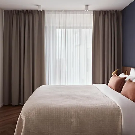 Numa Docklands Aparthotel 4*