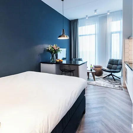 Numa Docklands 4*