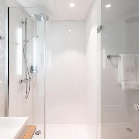 Hotel apartamentowy Numa Docklands 4*