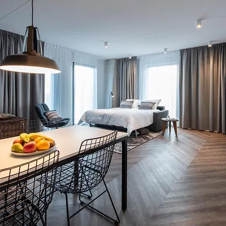 Hotel apartamentowy Numa Docklands 4*