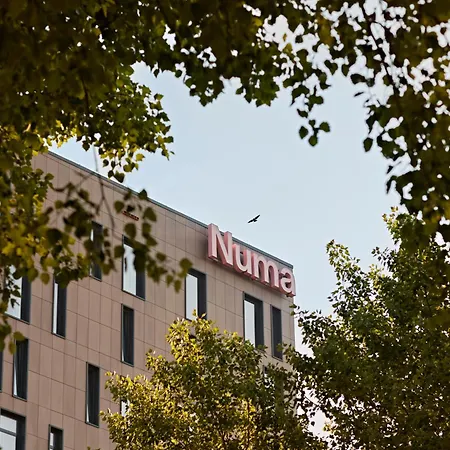 Numa Docklands Aparthotel 4*