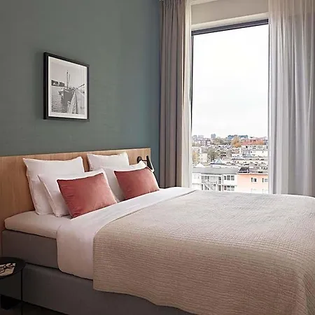 Numa Docklands Aparthotel 4*