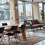 Numa Docklands 4*